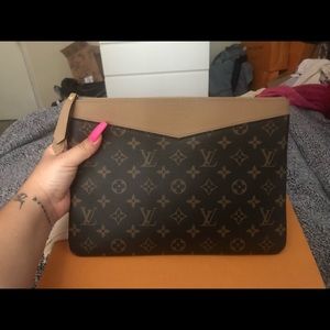 SOLD📍Louis Vuitton Monogram Daily pouch